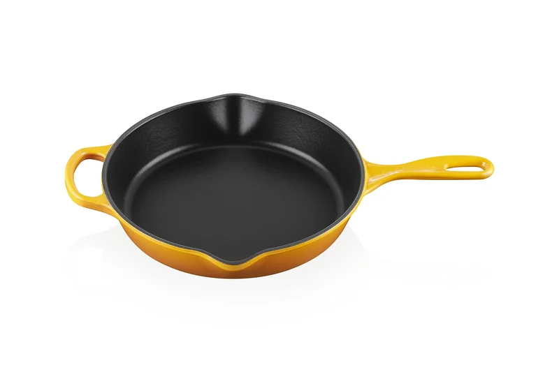 LE CREUSET Signature Hohe Brat- und Servierpfanne aus Gusseisen, für alle Herdarten und Backöfen, 26