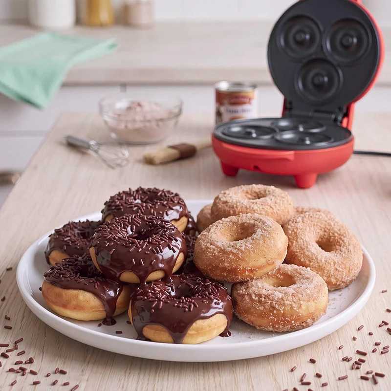 Giles & Posner Funfair Mini-Donutmaker, 3 Donuts, 550 W Einheitsgrösse Red, Einheitsgrösse Red