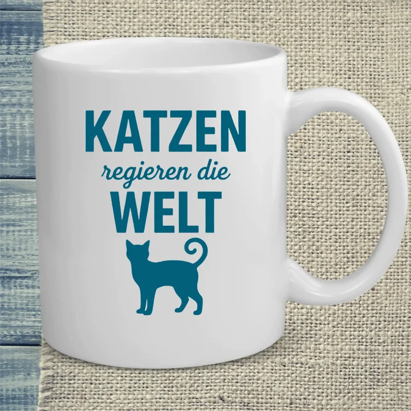 Katzen regieren die Welt - Tasse
