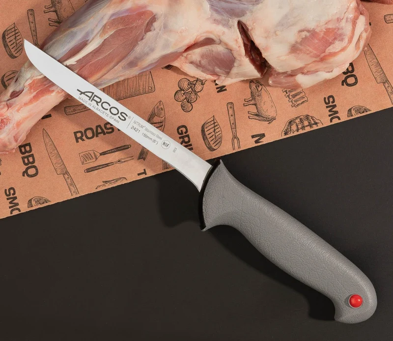 Arcos Ausbeinmesser aus Nitrum Edelstahl 15 cm - Professionelles Fleischermesser zum Schneiden von K