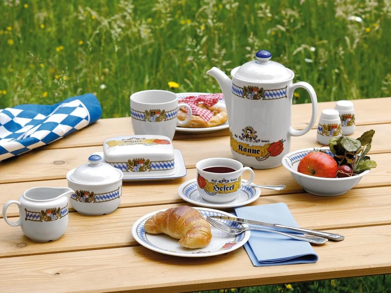 Seltmann Weiden 001.455849 Compact Bayern Löwenkopfterrine 0,50 L, Blau/Weiss/Gelb/Rot