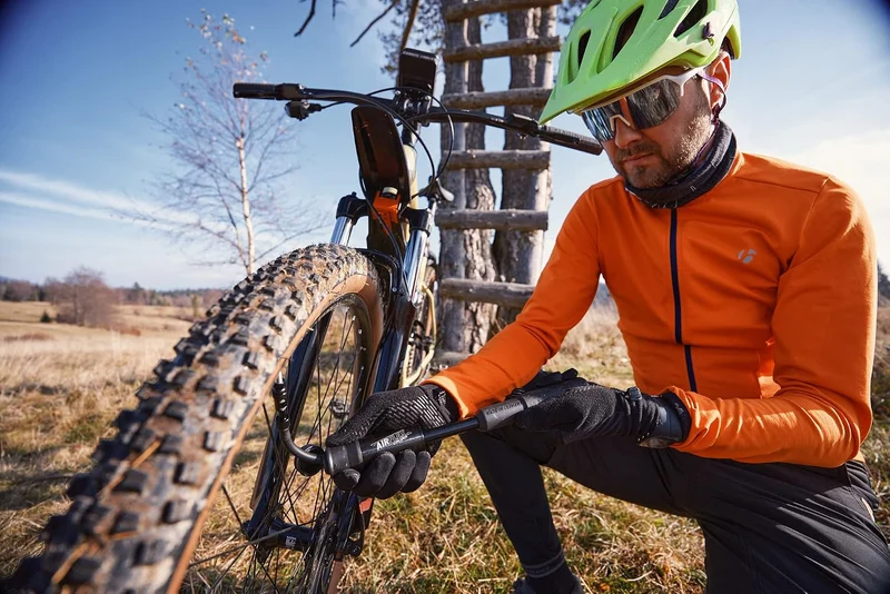 SKS GERMANY AIRFLEX Fahrradpumpe, Fahrradzubehör (Luftpumpe, Radzubehör mit Weichkomponenten-Griff,