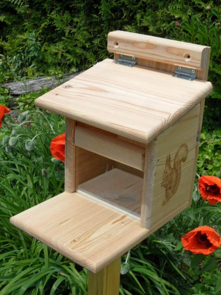 Qualität aus Niederbayern ARBRIKADREX XXXL Eichhörnchenfutterhaus WITTERUNGSBESTÄNDIG LÄRCHENHOLZ WE