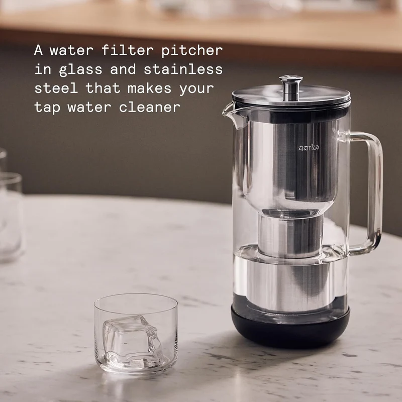 Aarke Purifier, Wasserfilterkanne aus Glas und Edelstahl (2,4 L / 10 Tassen) + 3er-Pack Pure Filter-