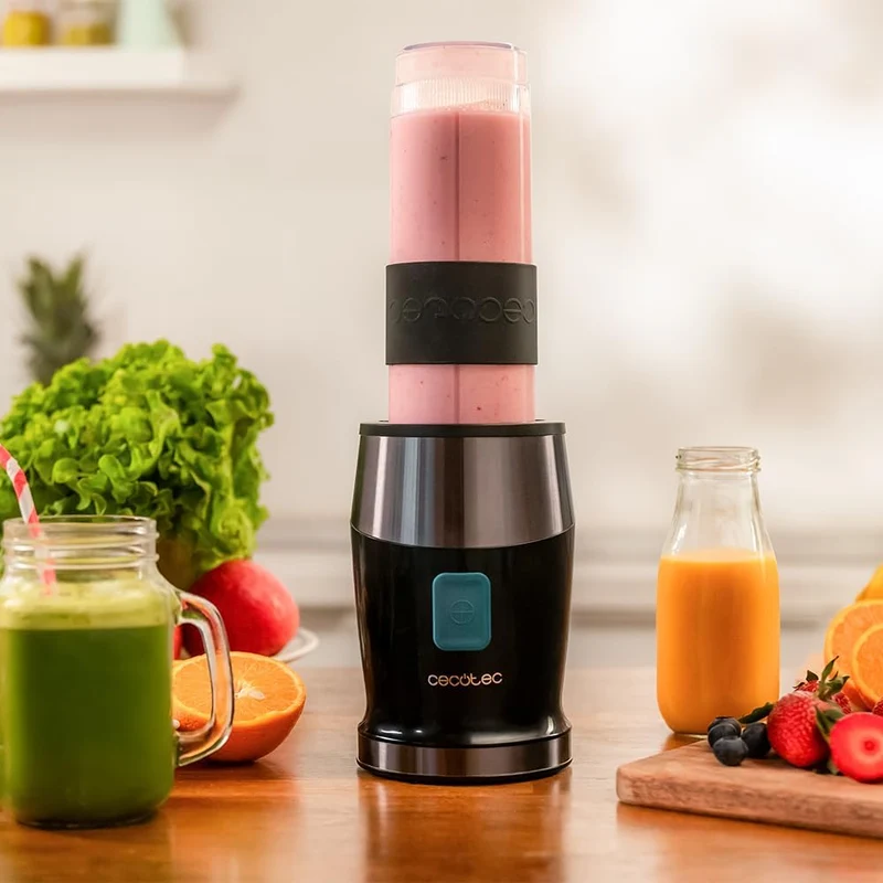 Cecotec Tragbarer Standmixer Smoothies Power Titanium 900 ProGo, 900W, Inklusive 2 Tragbare Becher à