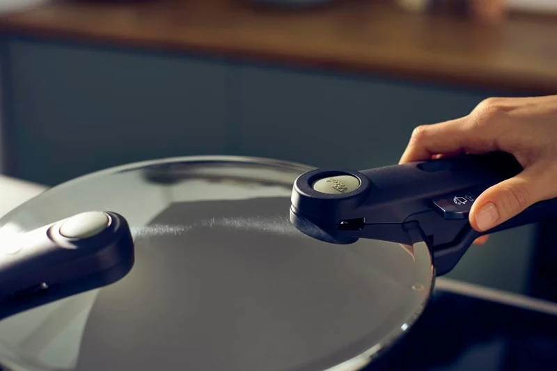 Fissler Vitaquick® Elemental Schnellkochtopf 6,0 L (Ø 22 cm) salbeigrün – Made in Germany, bis zu 70