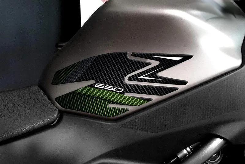 Harz-Aufkleber mit 3D-Effekt, für Motorrad, kompatibel mit Kawasaki Z650 (Metallic Spark Black, komp