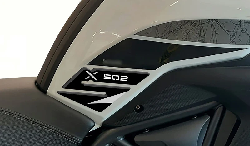 Aufkleber aus Harz, 3D-Effekt, kompatibel mit Benelli TRK 502 X (Metall, seitliche Protektoren)