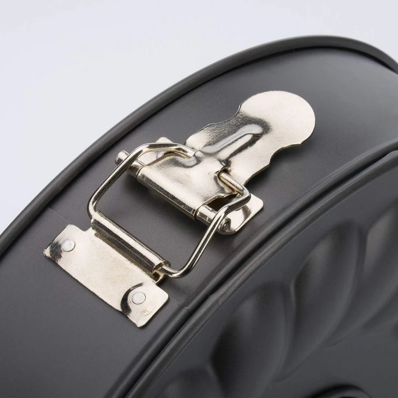 Westmark Springform mit zwei Böden, Ø 28 cm, mit Antihaftbeschichtung, kaltgewalzter Stahl, Back Mei