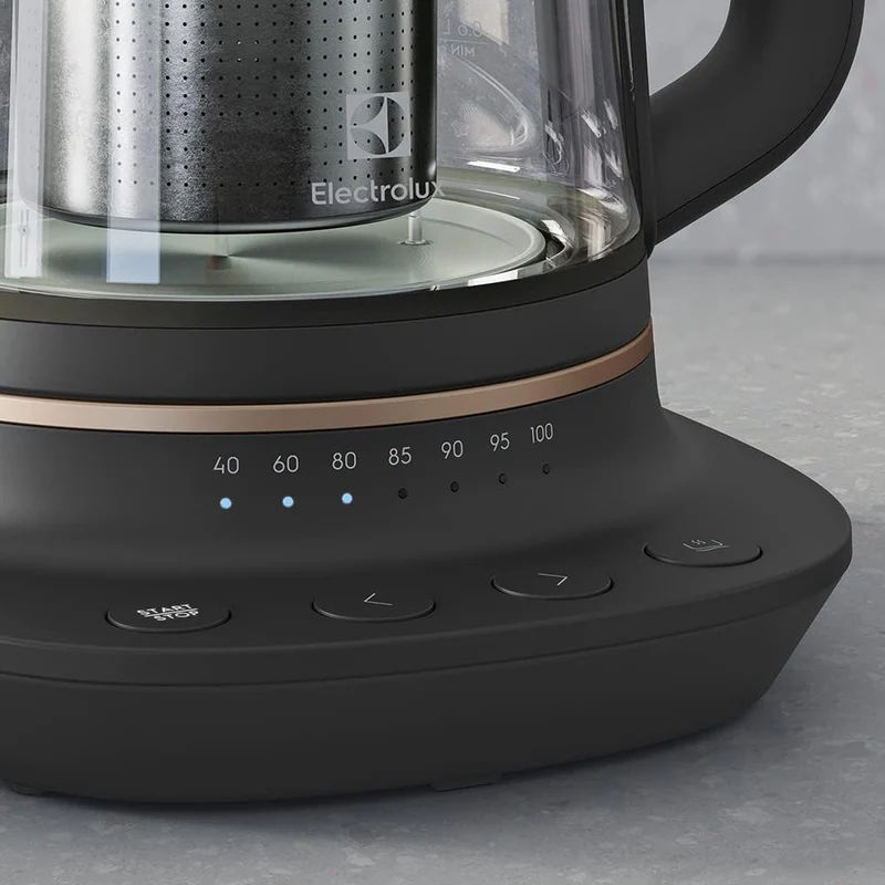 Electrolux 910 003 588 E7GK1-8BP Wasserkocher, 1,7 l, Schwarz, Kupfer
