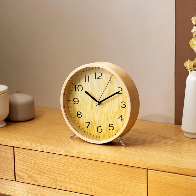 Navaris Analog Holz Tischuhr rund - 21,1 x 21,8 x 4,8cm - analoge Deko Tisch Uhr ohne Ticken mit Hol