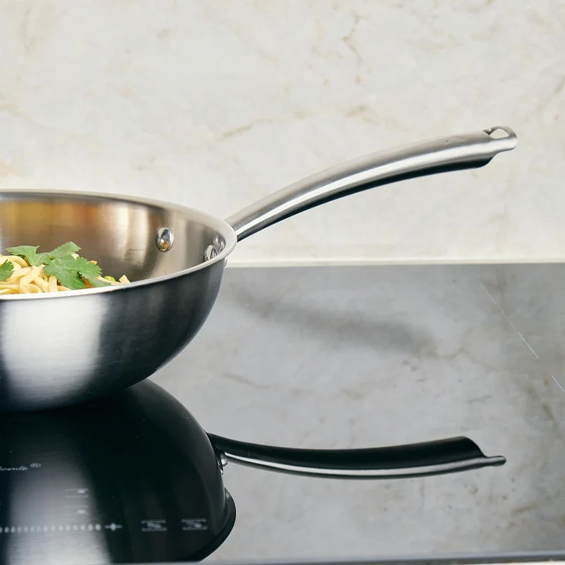 KAMBERG - Wok Ø 28 cm aus Edelstahl 18/10 Triply – ohne PFAS – Deckel inklusive – für alle Herde, au