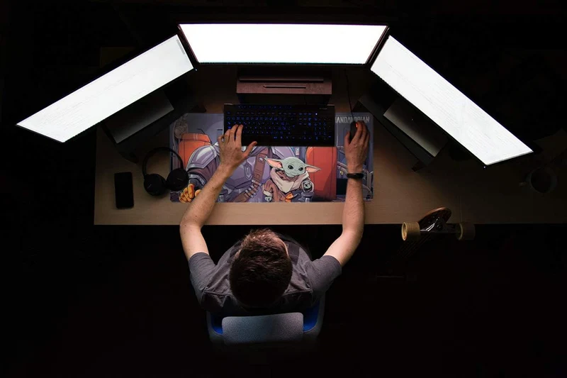 Grupo Erik Gaming Mauspad XXL Star Wars The Mandalorian Gaming Mousepad XXL Baby Yoda Grogu rutschfe