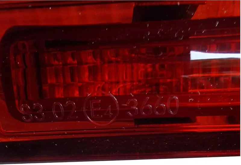 HZ-DESIGN Bremslicht 3. Bremsleuchte für Heckklappe in Rot kompatibel mit Mercedes V-Klasse Vito W44