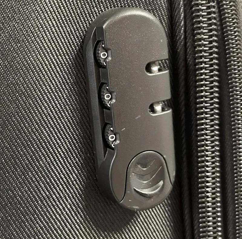 Pilotenkoffer Zante mit Rollen Handgepäckkoffer Rollkoffer 360° Leichtlauf-Doppelrollen Räder Zahlen