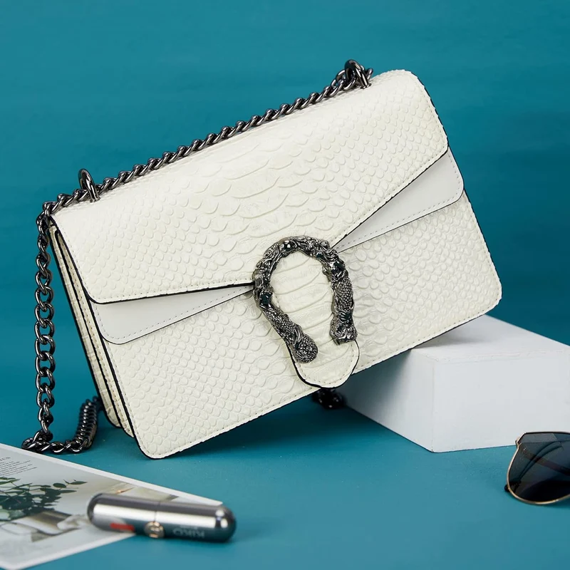 Aiqudou Crossbody Handtasche und Umhängetasche für Frauen - Fashion Snake Print Kette Geldbörse Luxu