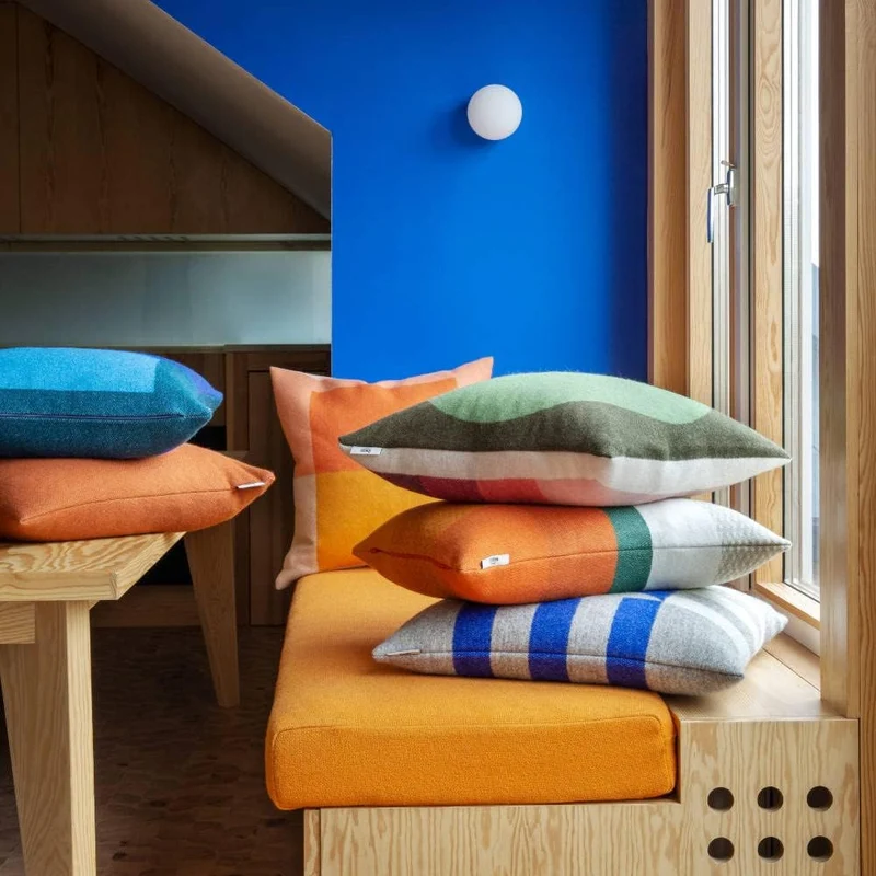 RØROS TWEED - Mikkel - Kissen aus norwegischer Lammwolle - Design von Kristine Five Melvær - Kissenm