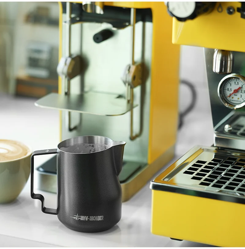 MHW-3BOMBER Turbo Milk Pitcher Matte Black