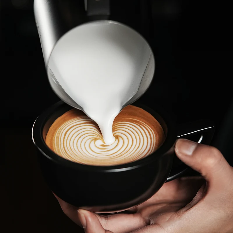 MHW-3BOMBER Latte Art Pitcher 5.0 Glossy Grey