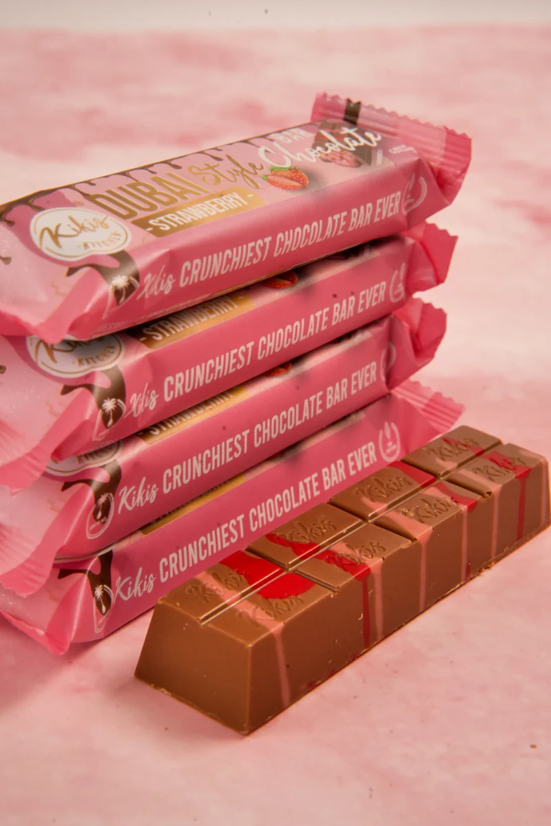 Kikis Dubai Style Bar Chocolate - Strawberry 🍫