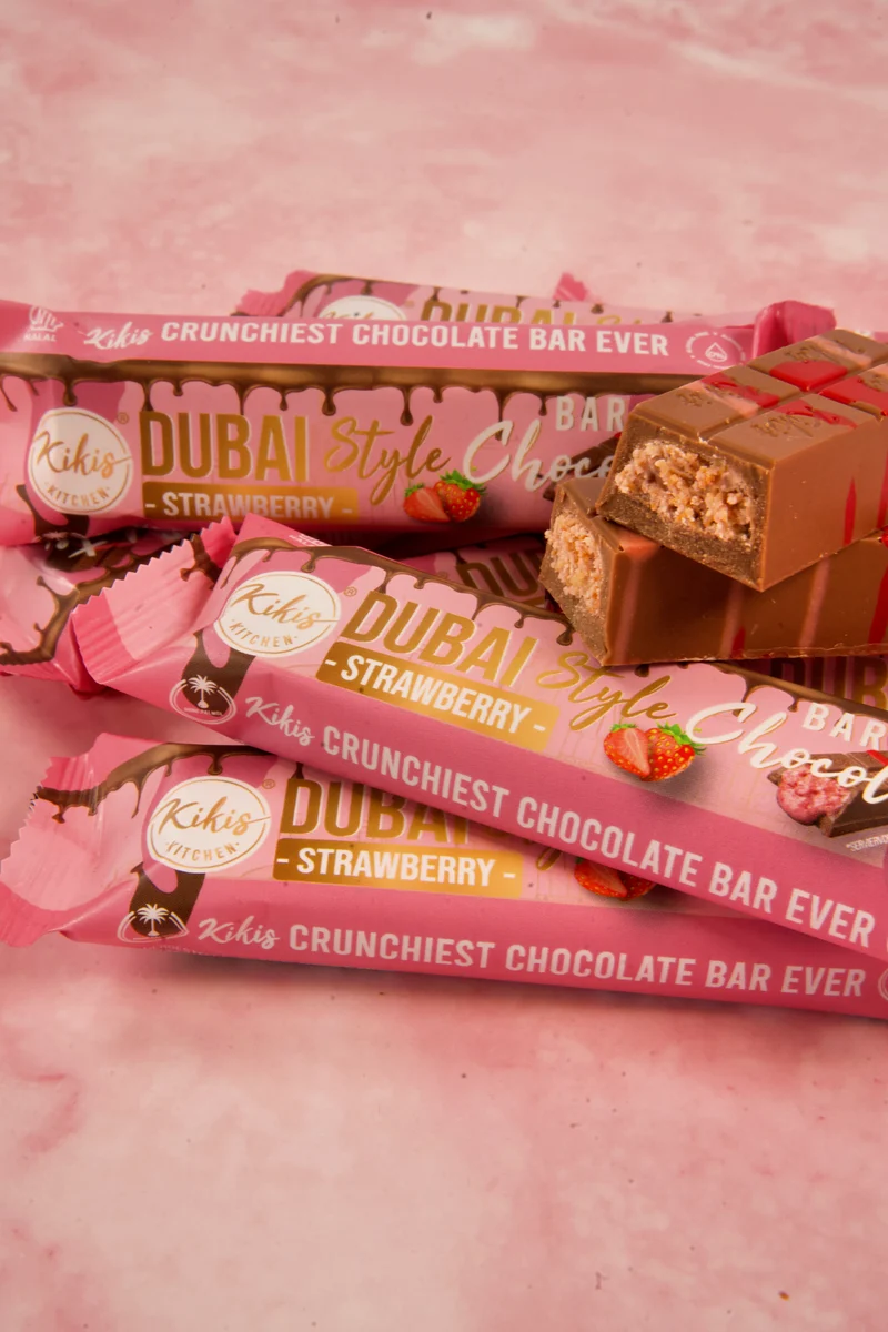 Kikis Dubai Style Bar Chocolate - Strawberry 🍫