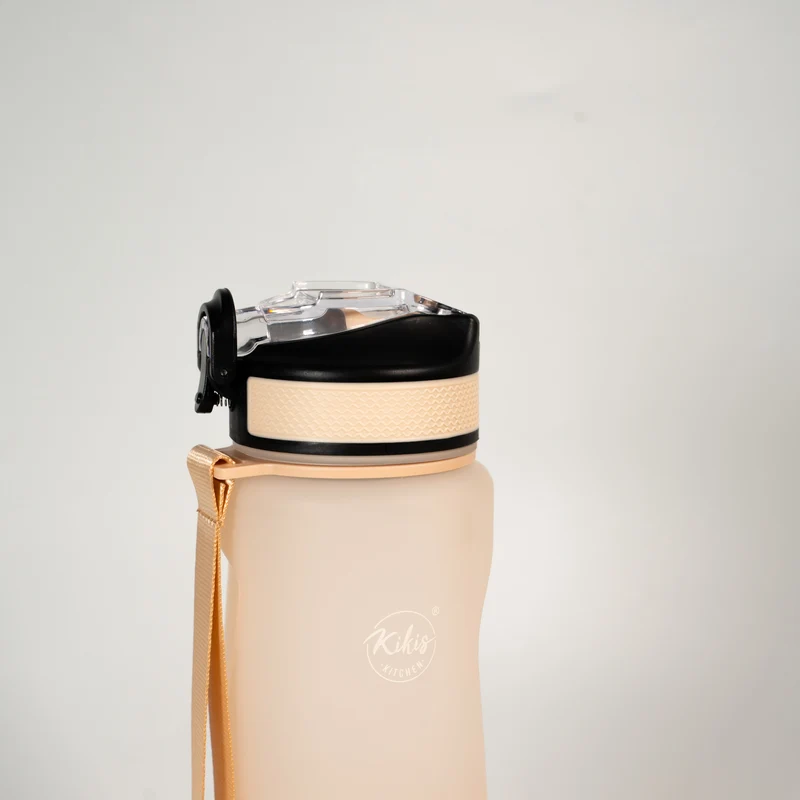 Kikis Tritan-Trinkflasche beige / Lieblingsflasche 900 ml