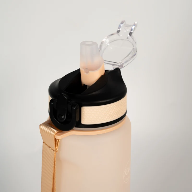 Kikis Tritan-Trinkflasche beige / Lieblingsflasche 900 ml