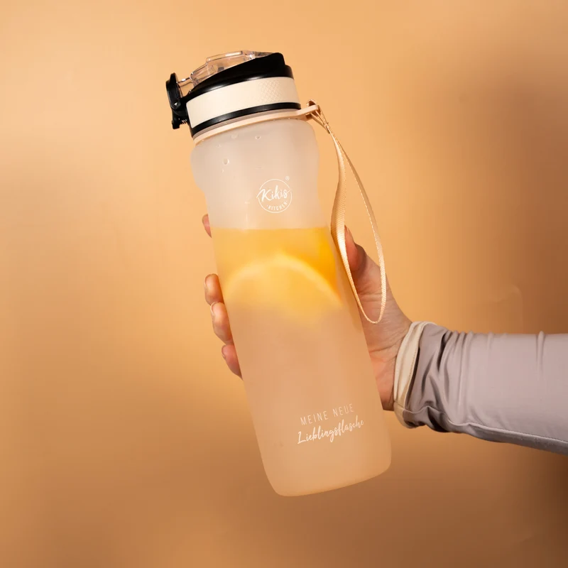 Kikis Tritan-Trinkflasche beige / Lieblingsflasche 900 ml