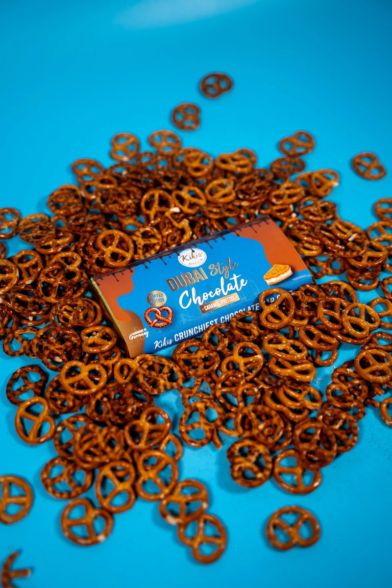 Kikis Dubai Style Chocolate - Caramel Pretzel 🍫