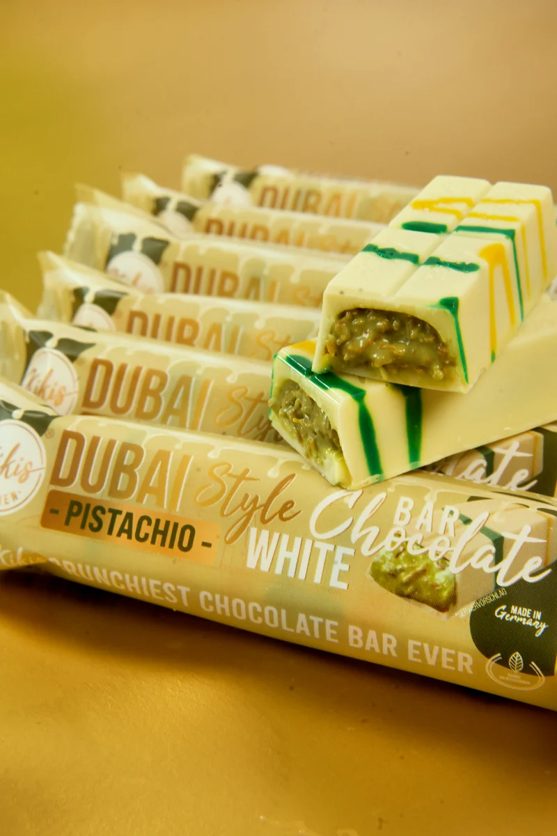 Kikis Dubai Style Bar Chocolate - White Pistachio 🍫